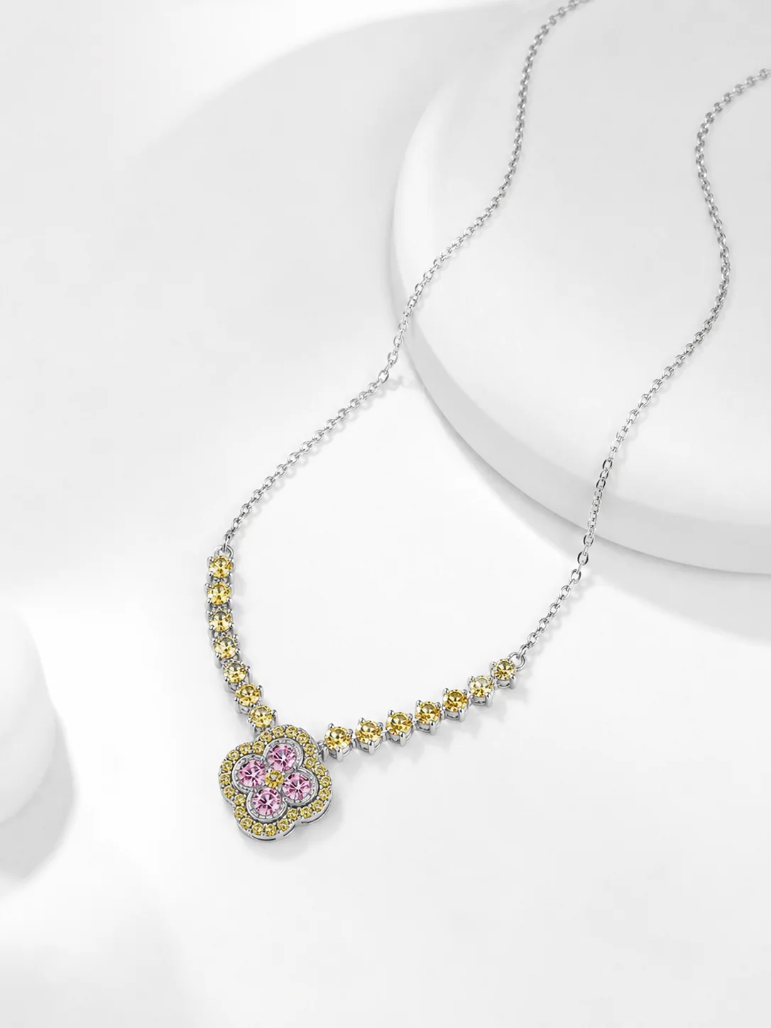Éternelle Fleur Aurore Necklace - 8332200 - Image 2