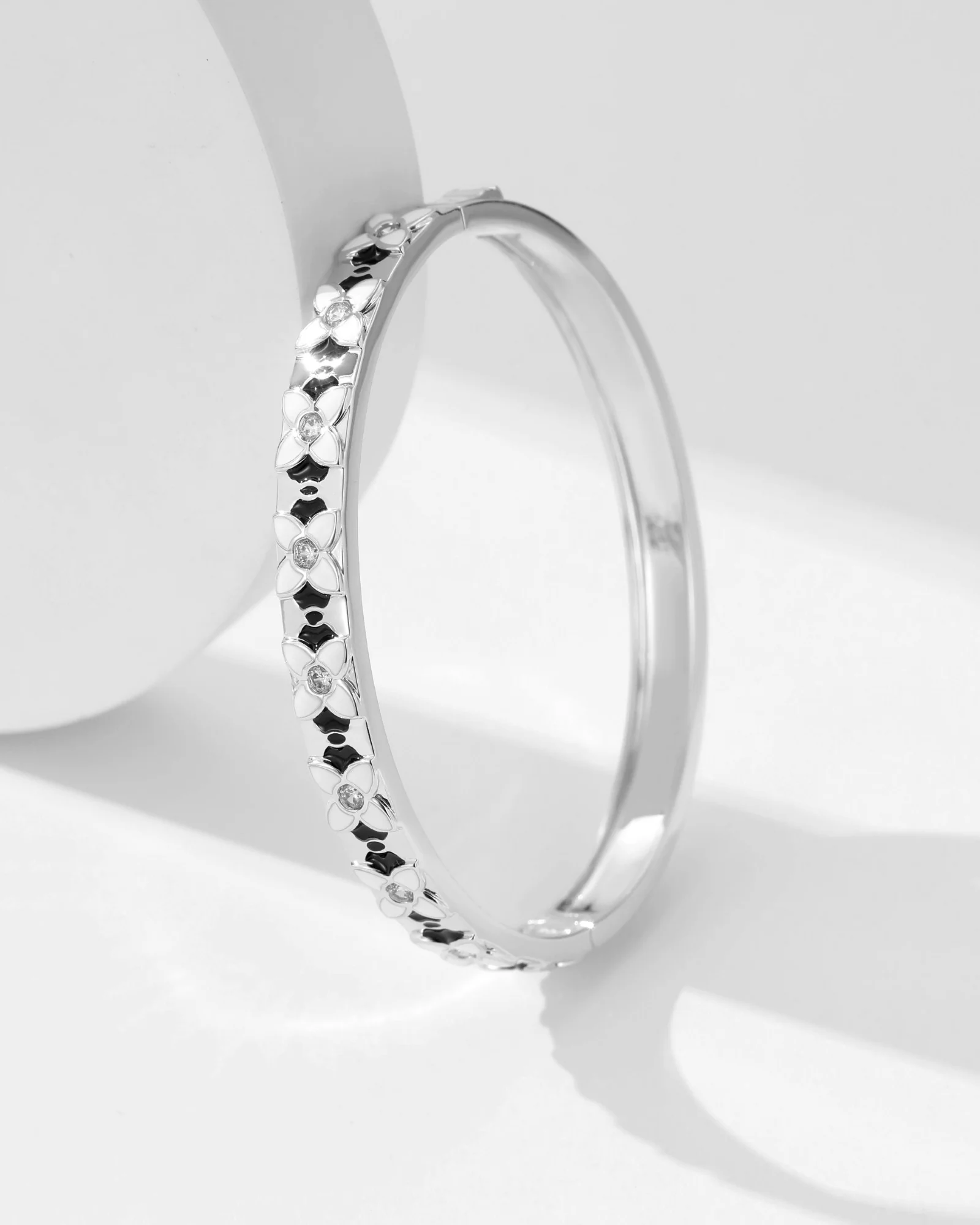 Fleur d’Émail Bracelet - 8322500 - Image 4