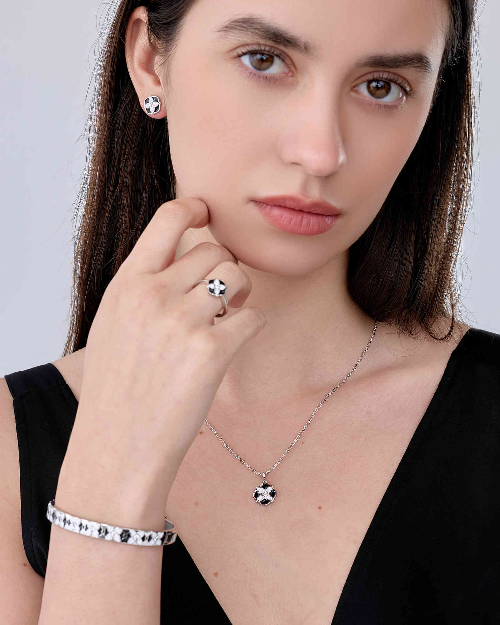 Fleur d’Émail Earring - 8342910 - Image 3