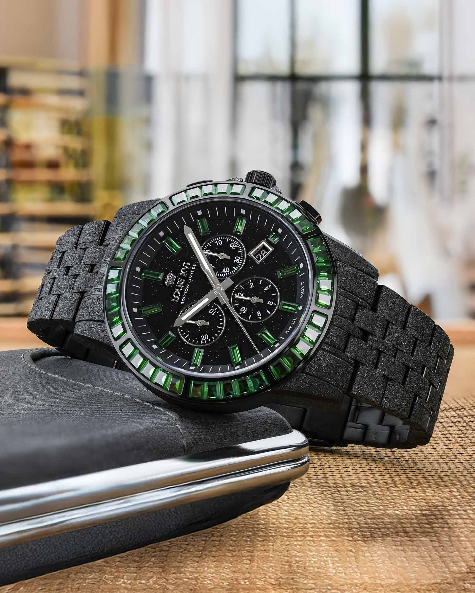 Majesté Frosted Iced Out 1182 Emerald Green - 43mm - Image 4